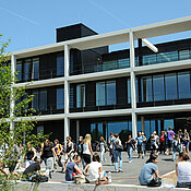 Z6-Hörsaalzentrum der Uni Würzburg am Hubland-Campus. Foto: Gunnar Bartsch