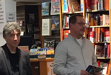 Der Autor Dirk Reinhardt (links) und Prof. Dr. Dieter Wrobel - Dirk Reinhardt (links) und Prof. Dr. Dieter Wrobel Der Autor Dirk Reinhardt (links) und Prof Dr. Dieter Wrobel